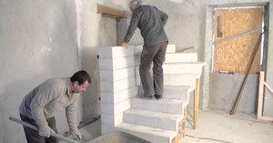 YouTube - Monter un escalier béton double quart tournant en kit - Tuto brico avec Robert escalier en béton d