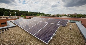 TZB-info - Jak se žije s hybridní fotovoltaickou elektrárnou? Zeptali jsme se majitele