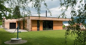 ESTAV.cz - Dřevostavbu rodinného domu navrhl architekt sám sobě